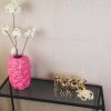 Vaas - Kisses - Keramiek - Neon Roze - 17x17x27cm - Afbeelding 4